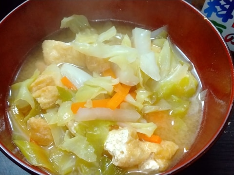 お腹に優しい!?キャベツたっぷり味噌汁